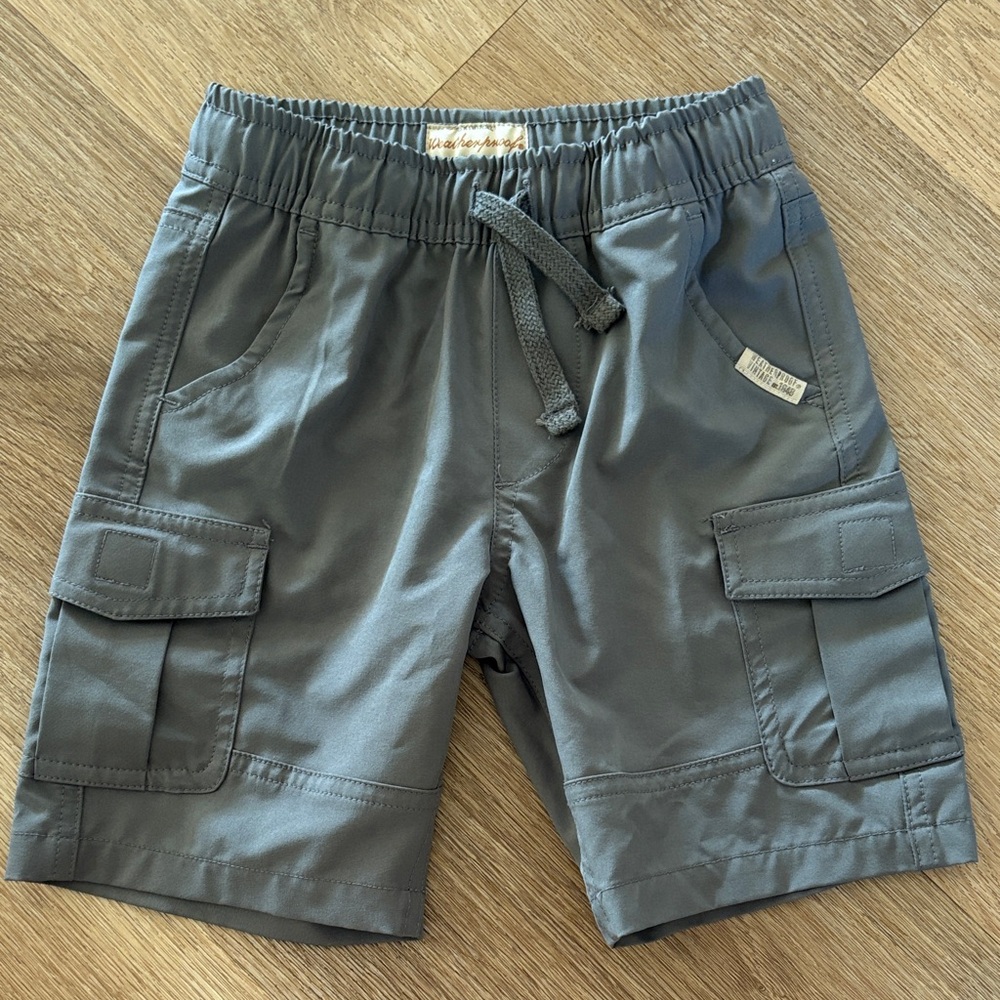 Original weatherproof vintage cargo shorts, size 5